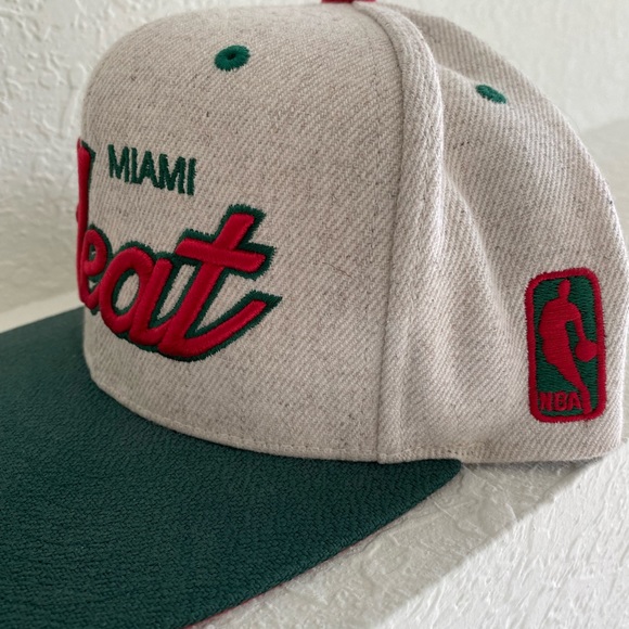 Miami Heat Mitchell & Ness Rare Snapback Cap Hat - Picture 2 of 4
